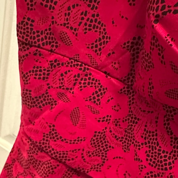 White House Black Market Red and Black knee length Dress Stretch Lining Size 6 - Picture 3 of 5